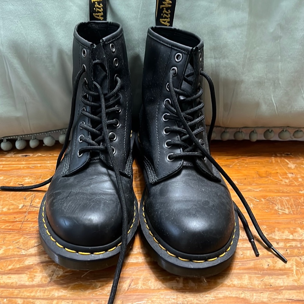 Doc Martens W8 M7